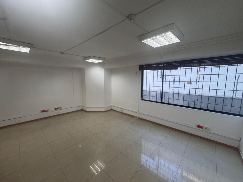 Local en Alquiler con Excelente Ubicación Sector República del Salvador 