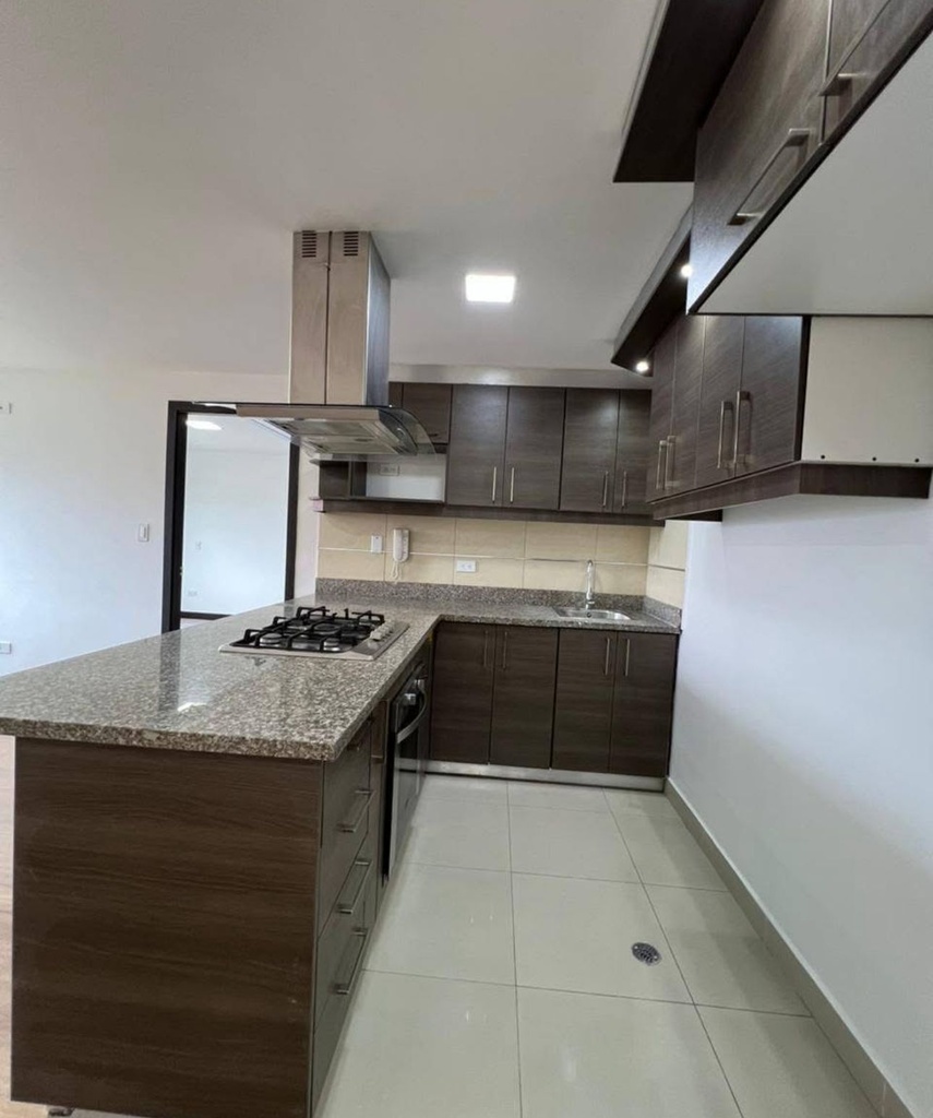 Suite con Excelente Ubicación en Venta Sector Granados 