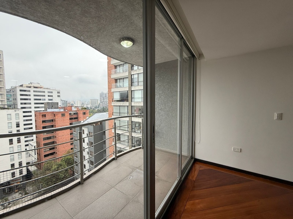 Departamento de 2 Dormitorios + Estudio en Venta Sector La Carolina