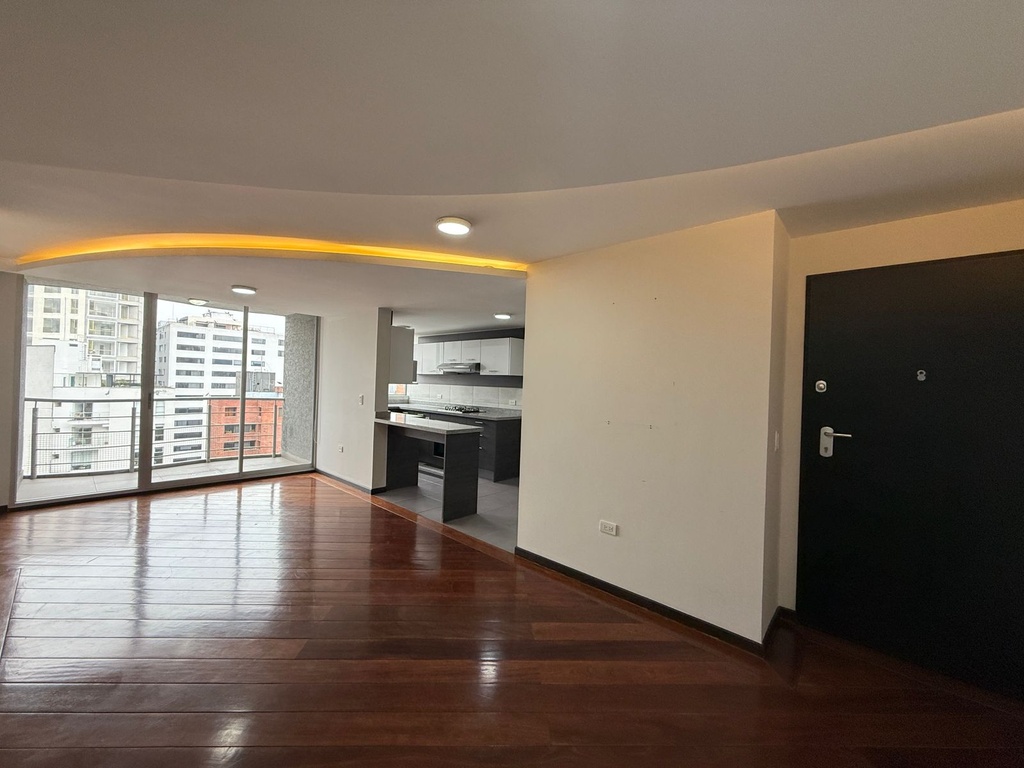 Departamento de 2 Dormitorios + Estudio en Venta Sector La Carolina