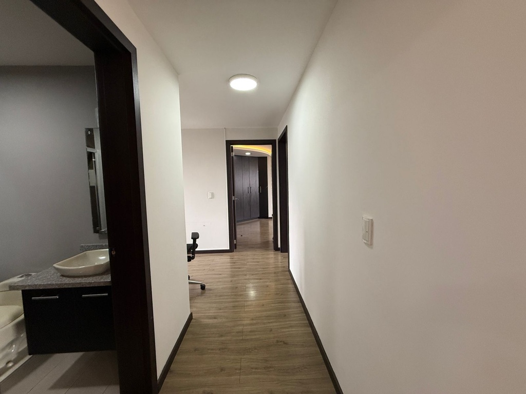 Departamento de 2 Dormitorios + Estudio en Venta Sector La Carolina