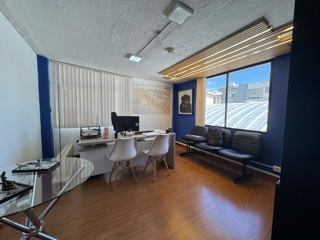 Casa Comercial con Excelente Ubicación en Venta Sector Mariana de Jesús