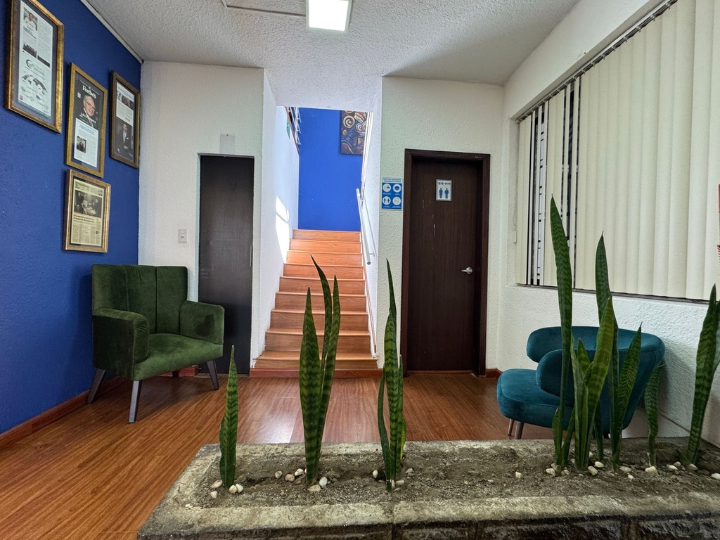 Casa Comercial con Excelente Ubicación en Venta Sector Mariana de Jesús