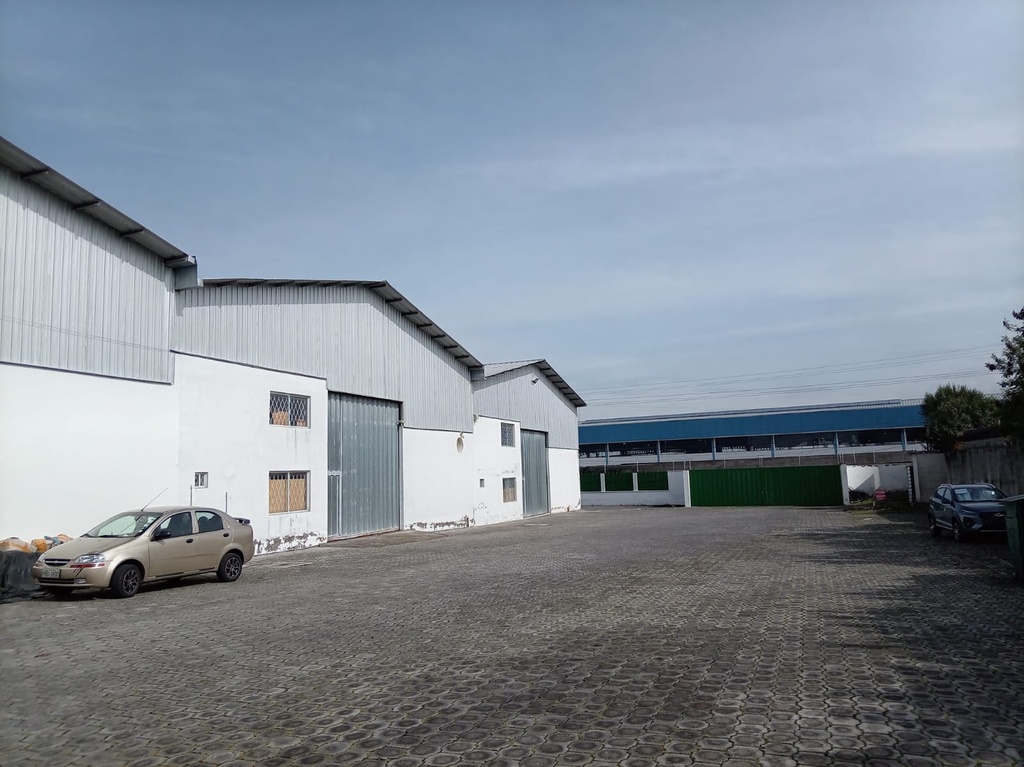 Galpón en Venta Parque Industrial Amaguaña