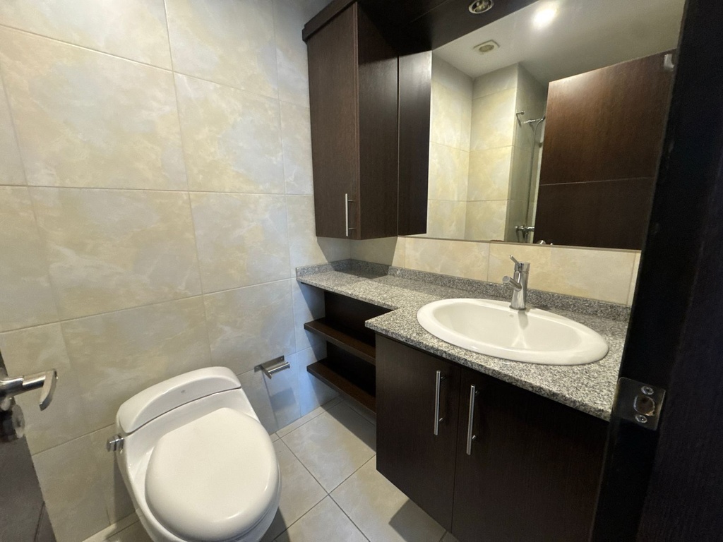 Departamento con Excelente Ubicación en Alquiler Sector República del Salvador