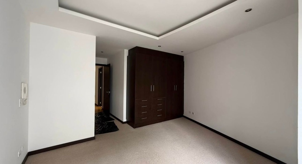 Departamento con Excelente Ubicación en Alquiler Sector República del Salvador