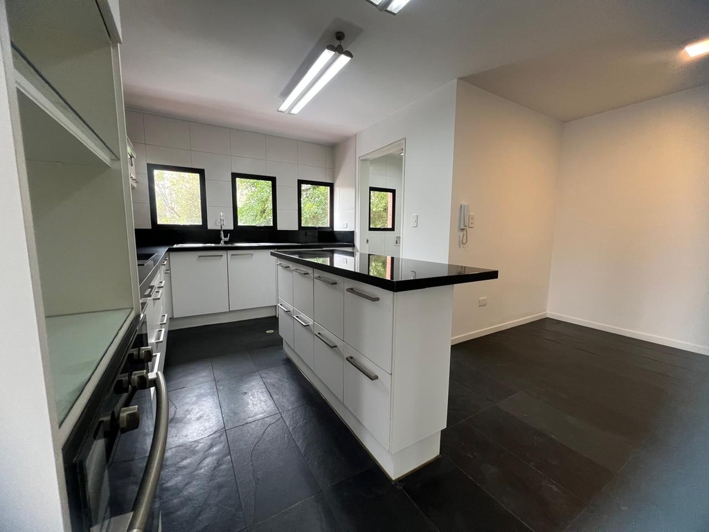  Departamento con Hermosa Vista en Alquiler Sector La Coruña