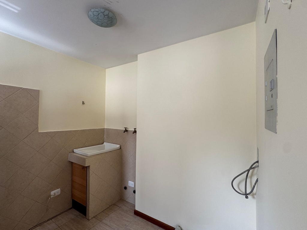 Suite con Excelente Ubicación en Alquiler Sector República del Salvador