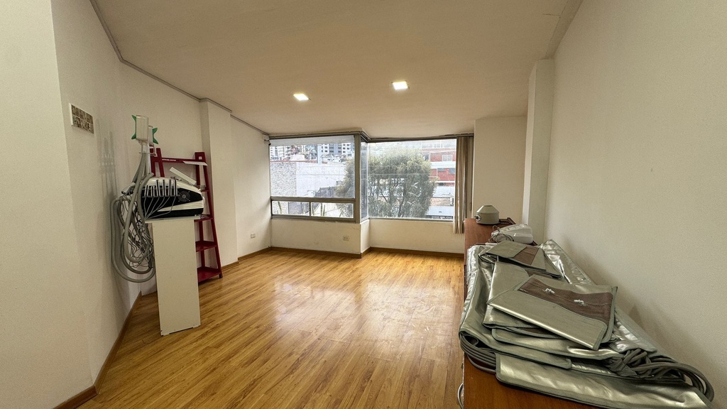 Oficina con Excelente Ubicación en Venta Sector Granda Centeno