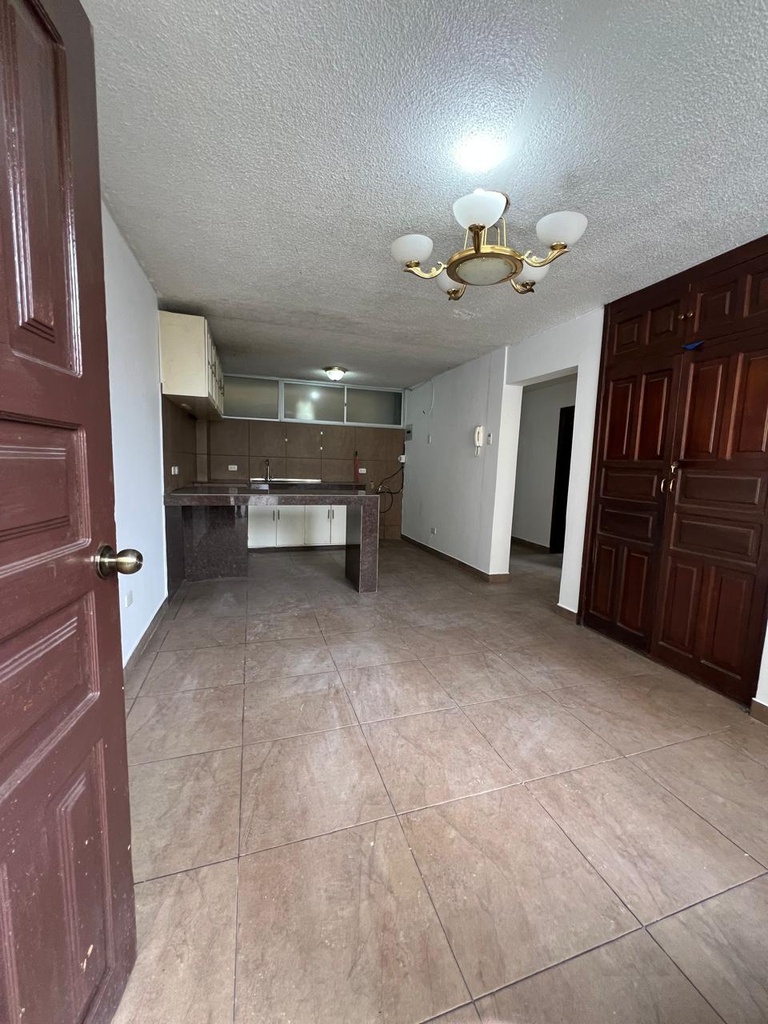 Departamento con Ubicación Estratégica en Alquiler Sector Rumipamba