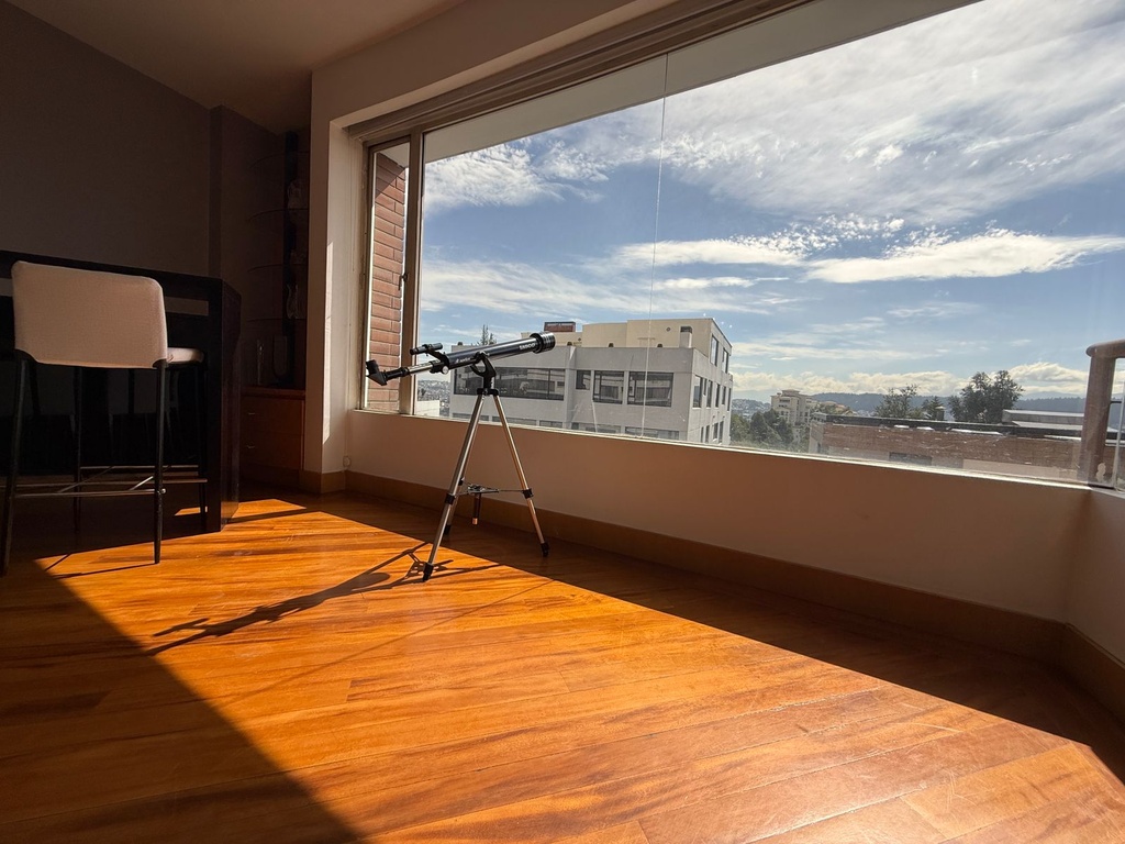 Departamento en Venta con Hermosa Vista Sector Quito Tenis