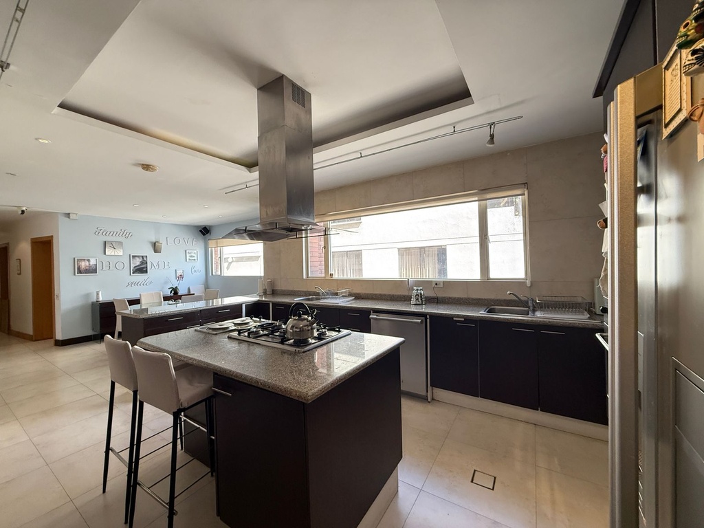 Departamento en Venta con Hermosa Vista Sector Quito Tenis