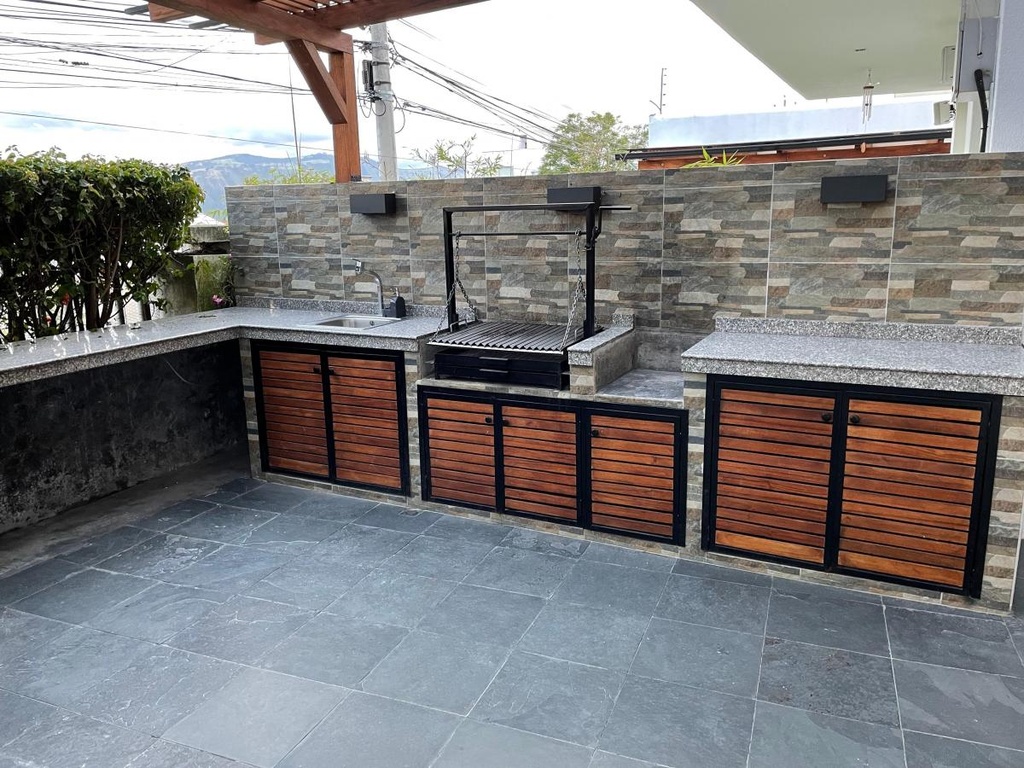 Departamento con Excelente Ubicación en Alquiler Sector Cumbayá