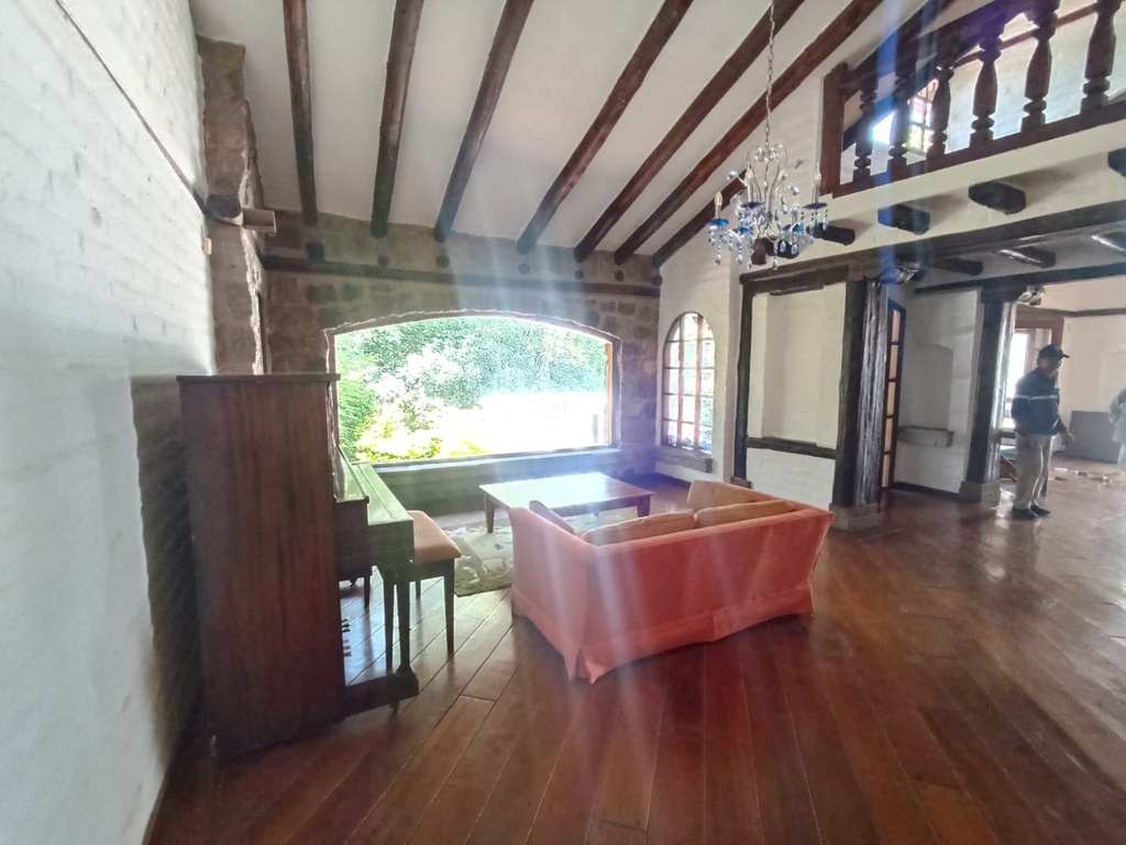 Casa en Alquiler con Excelente Ubicación  Sector Cumbayá