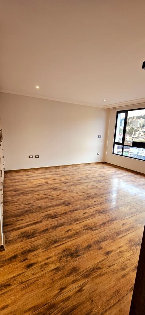 Departamento en Venta con Hermosa Vista Sector Bosmediano