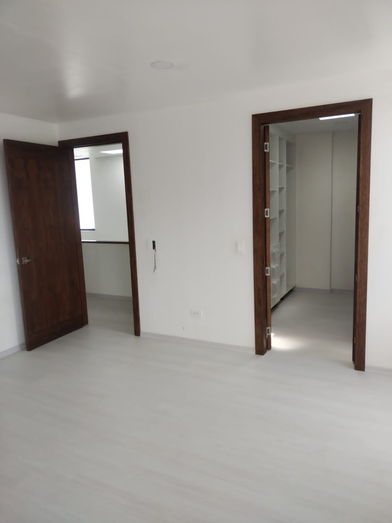 Casa en Venta a Estrenar Sector Tumbaco