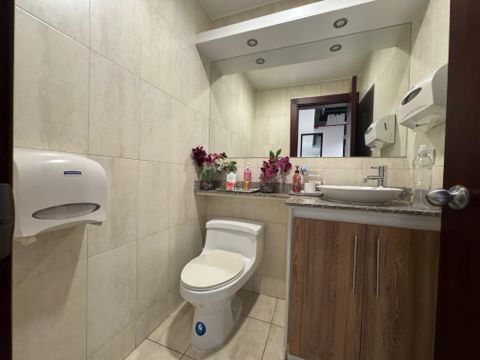  Oficina Moderna en Alquiler Sector República del Salvador