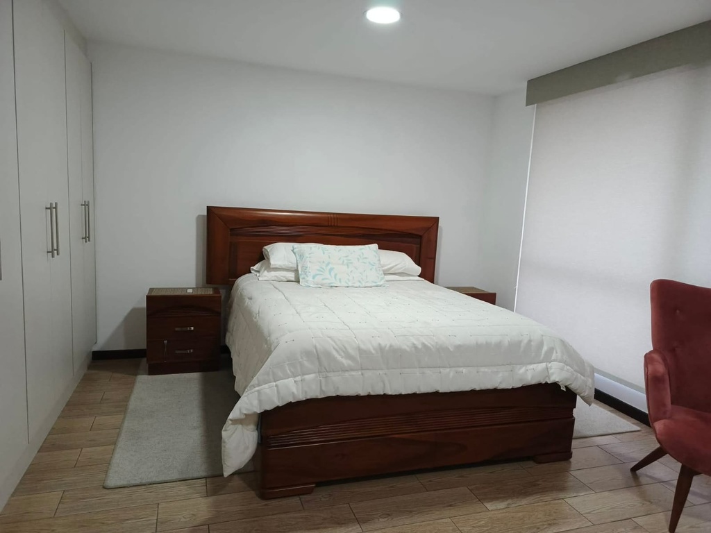 Departamento con Excelente Ubicación en Venta Sector Cumbayá