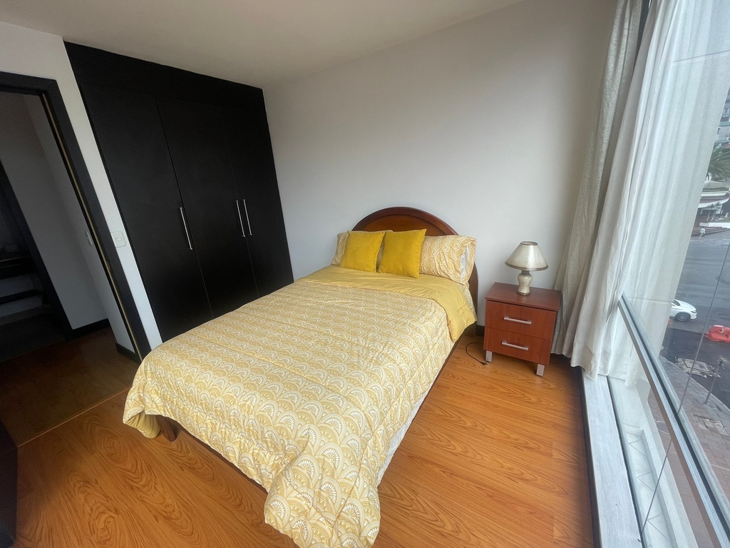 Departamento con Ubicación Estratégica en Alquiler Sector República del Salvador