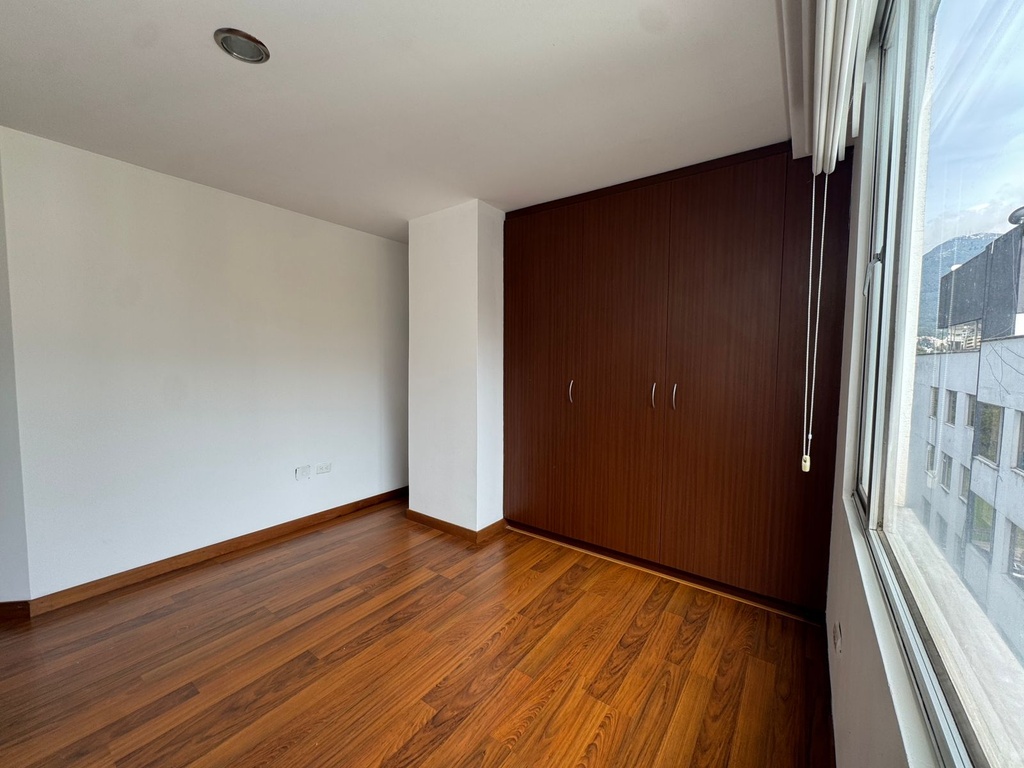 Departamento con Excelente Ubicación en Venta Sector República del Salvador