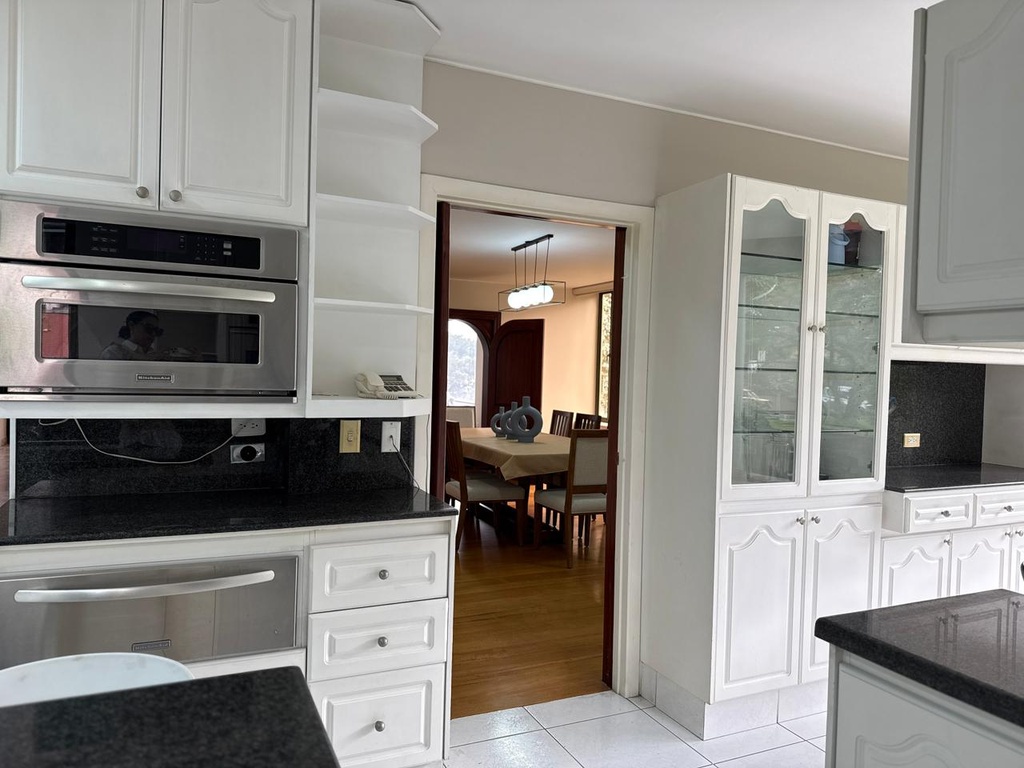 Departamento con Hermosa Vista en Alquiler Sector Monteserrin