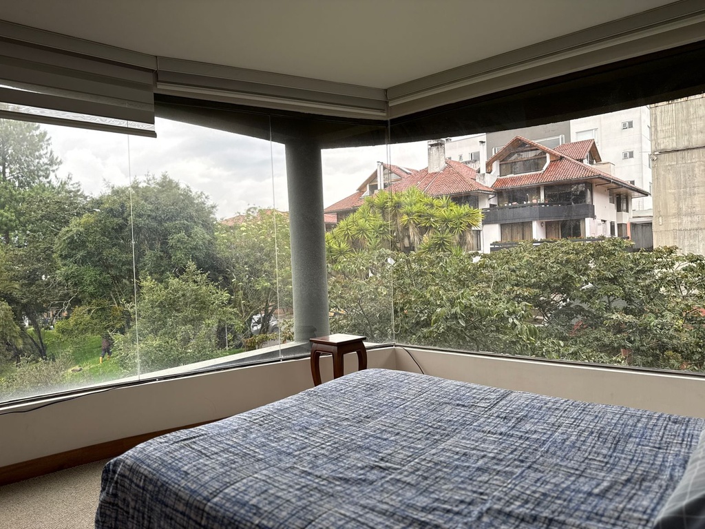 Departamento con Hermosa Vista en Alquiler Sector Monteserrin