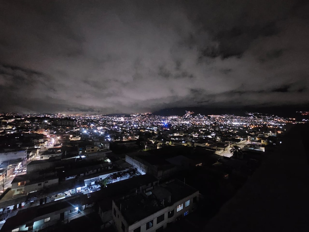 Departamento con Hermosa Vista en Venta Sector El Inca