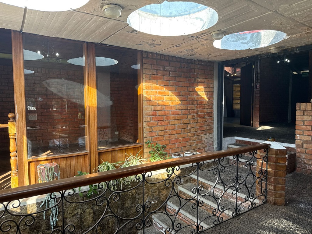 Casa Comercial en Alquiler con Ubicación Estratégica en Puembo Rosa Blanca