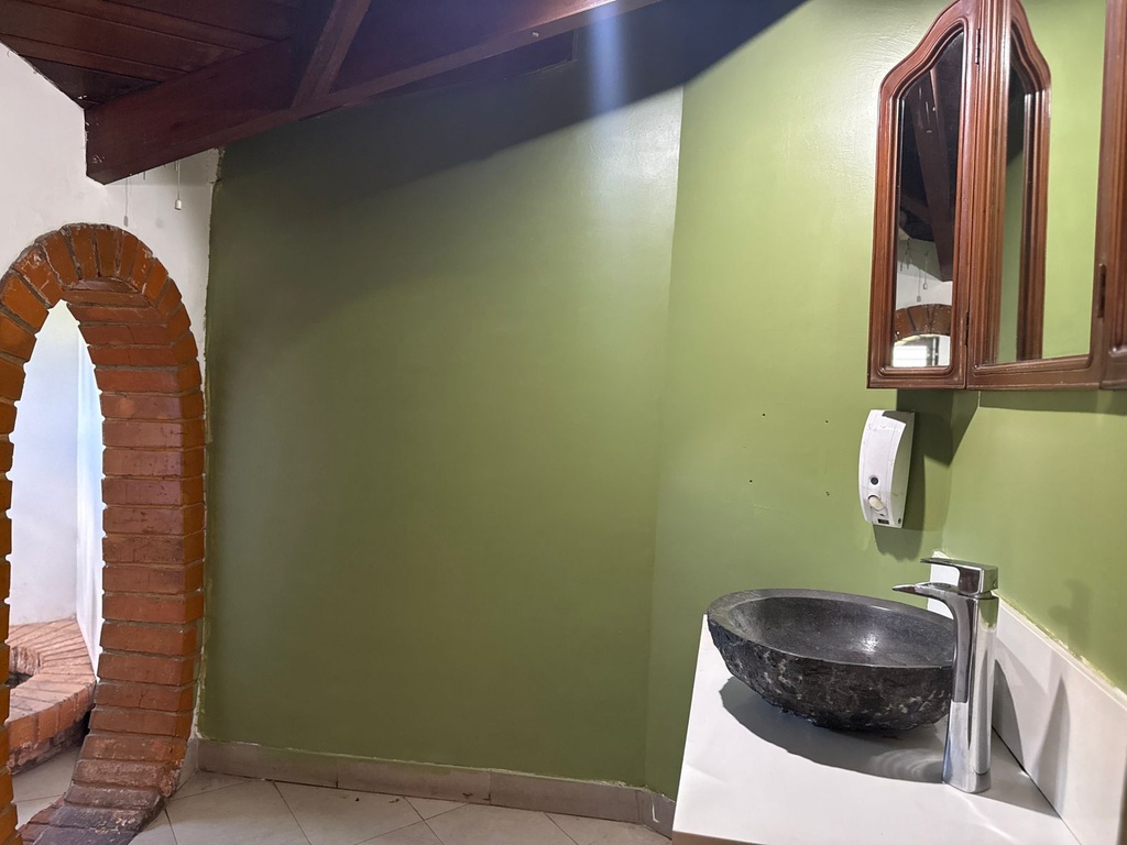 Terreno en Alquiler con Ubicación Estratégica sector Puembo Rosa Blanca