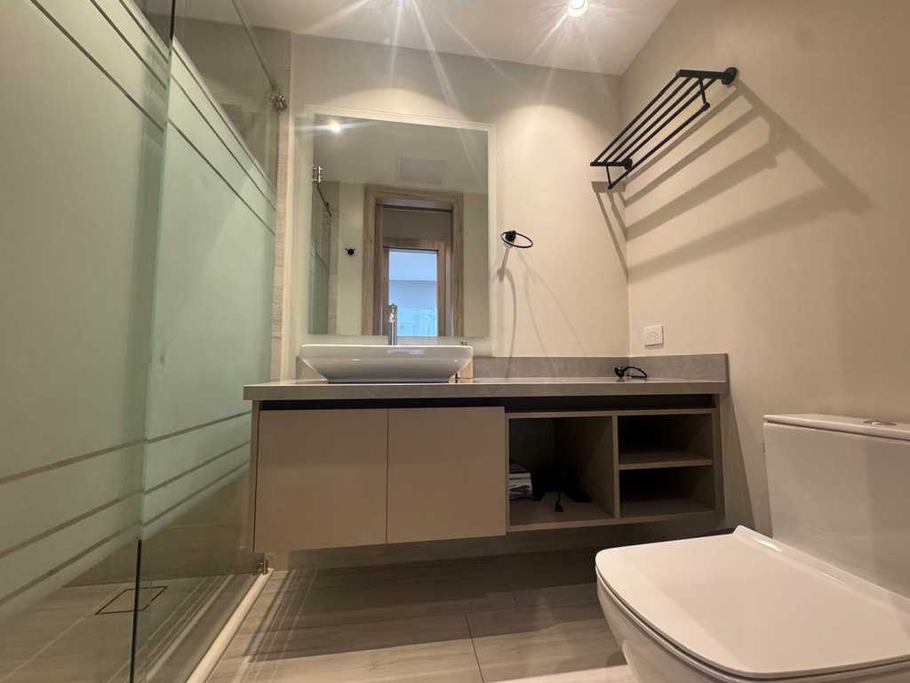 Suite Moderna en Alquiler Sector República del Salvador