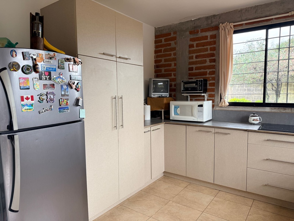 Casa con Piscina en Venta Sector Alangasí la Floresta de la Merced