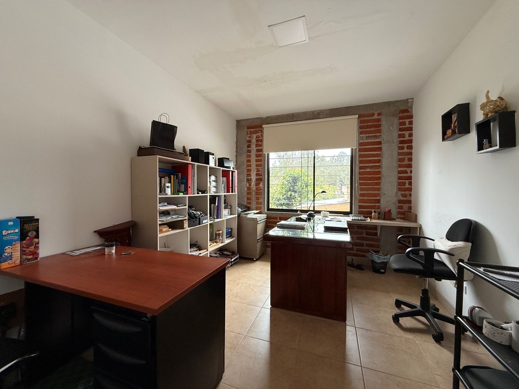 Casa con Piscina en Venta Sector Alangasí la Floresta de la Merced