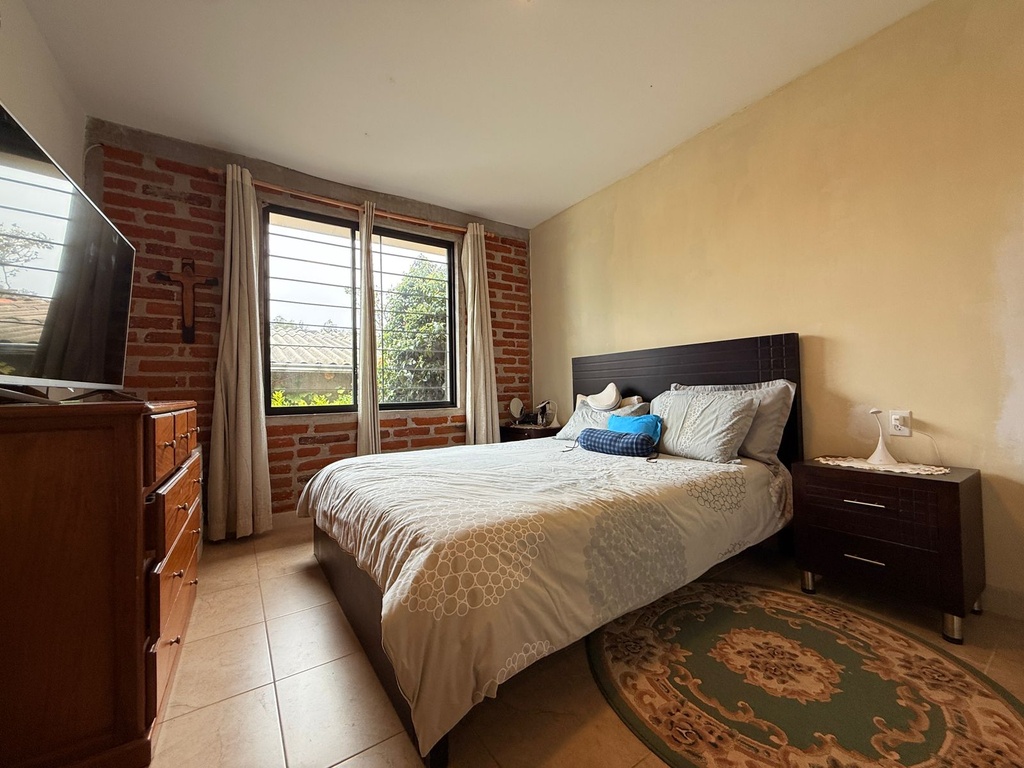 Casa con Piscina en Venta Sector Alangasí la Floresta de la Merced