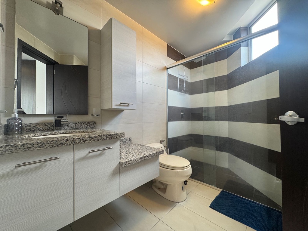 Departamento Amplio de 2 Dormitorios en Alquiler Sector República del Salvador