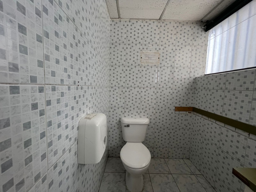 Oficina con Excelente Ubicación en Alquiler Sector República del Salvador 