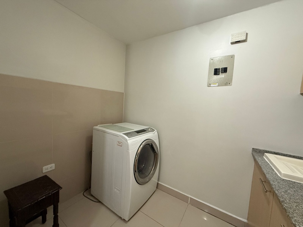 Suite en Venta de Oportunidad Sector La Paz