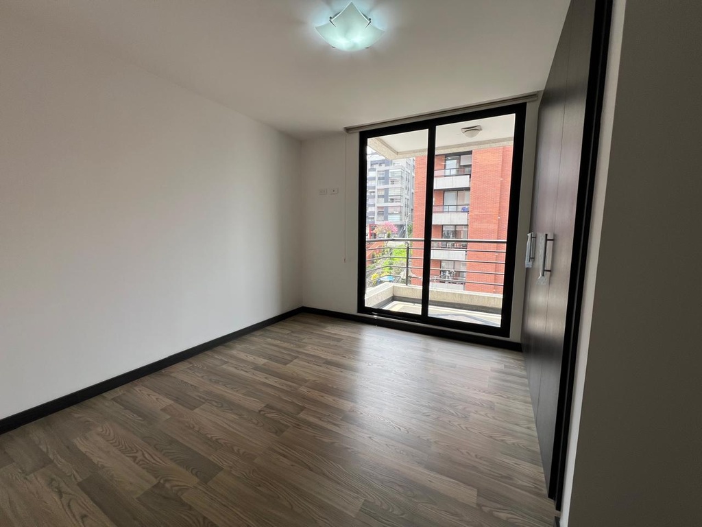 Departamento con Excelente Ubicación en Alquiler Sector Bosmediano