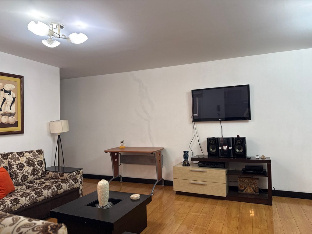 Departamento con Excelente Ubicación en Alquiler Sector República del Salvador