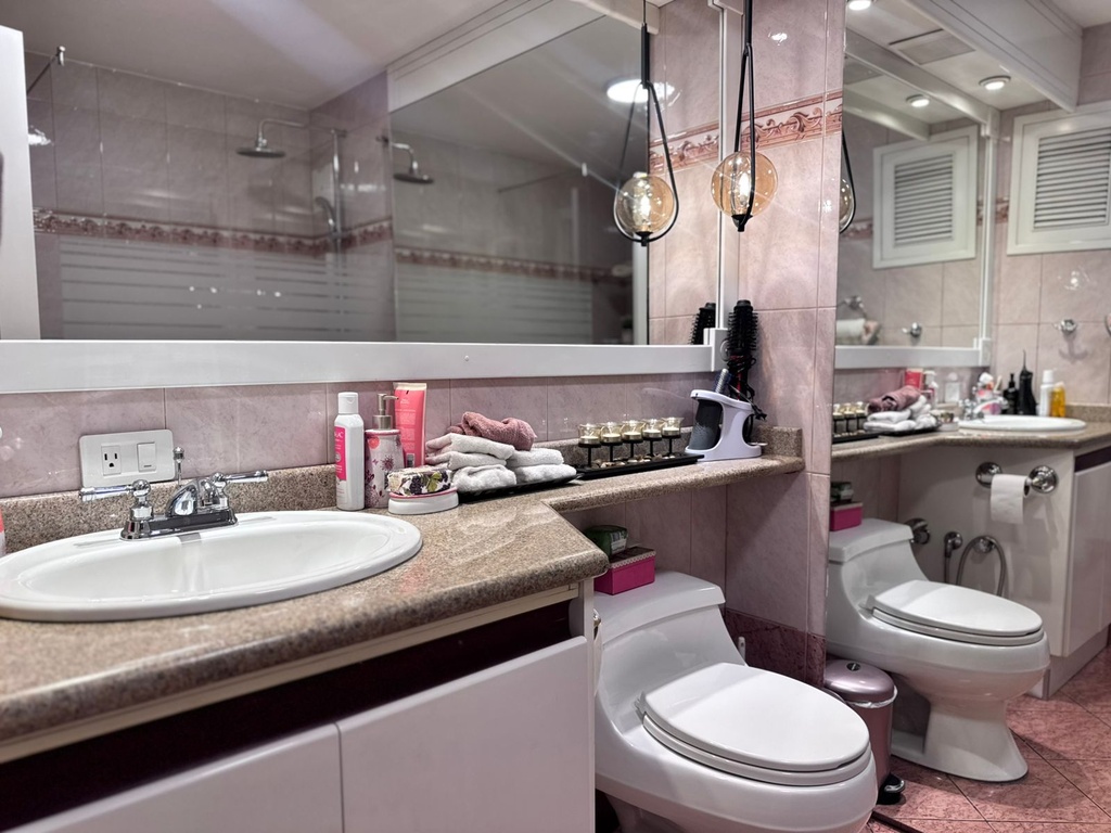 Departamento de 3 Dormitorios en Venta en el Sector Quito Tenis