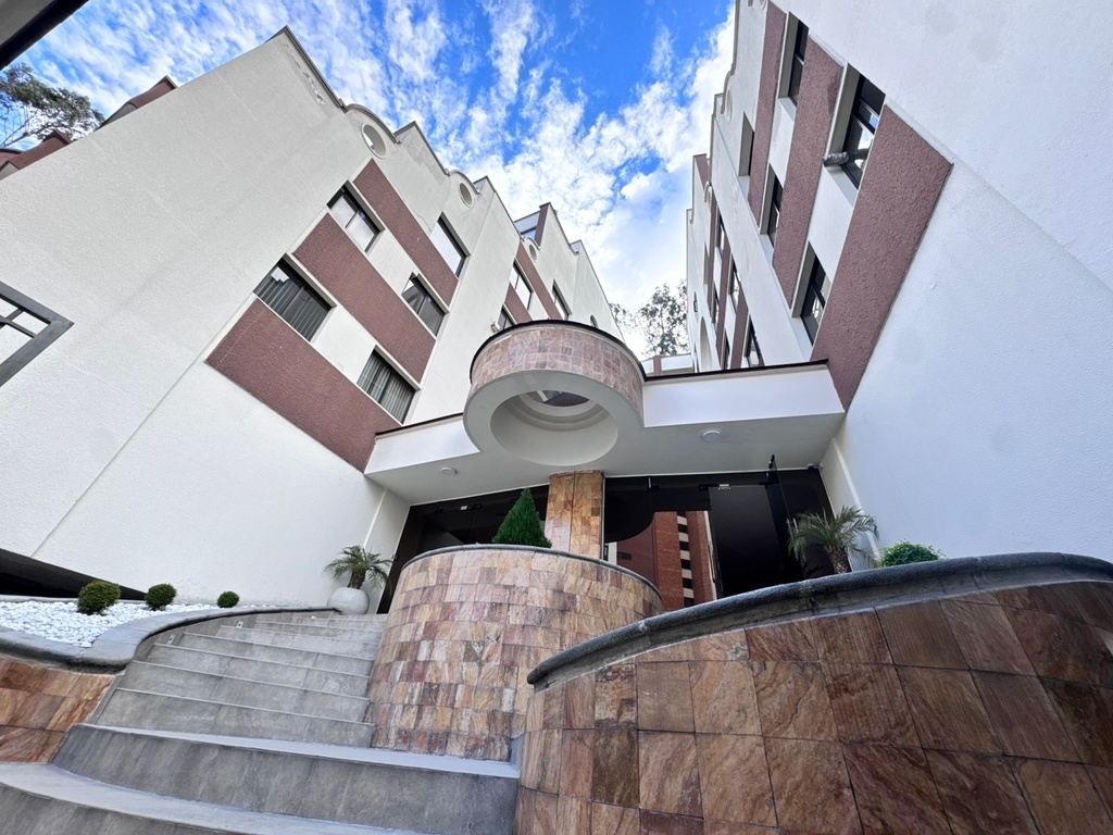 Departamento de 3 Dormitorios en Venta en el Sector Quito Tenis