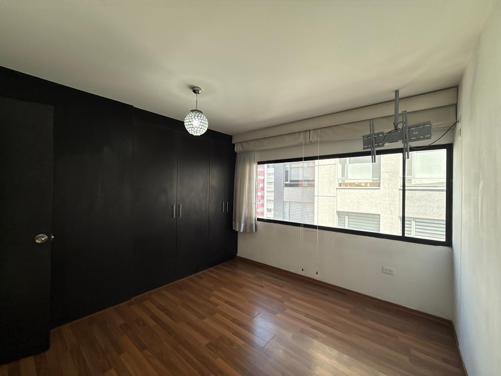 Departamento de 3 Dormitorios en Venta Sector Granados