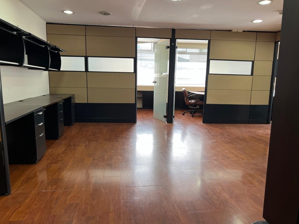 Oficina con Ubicación Estratégica en Alquiler Sector La Coruña   