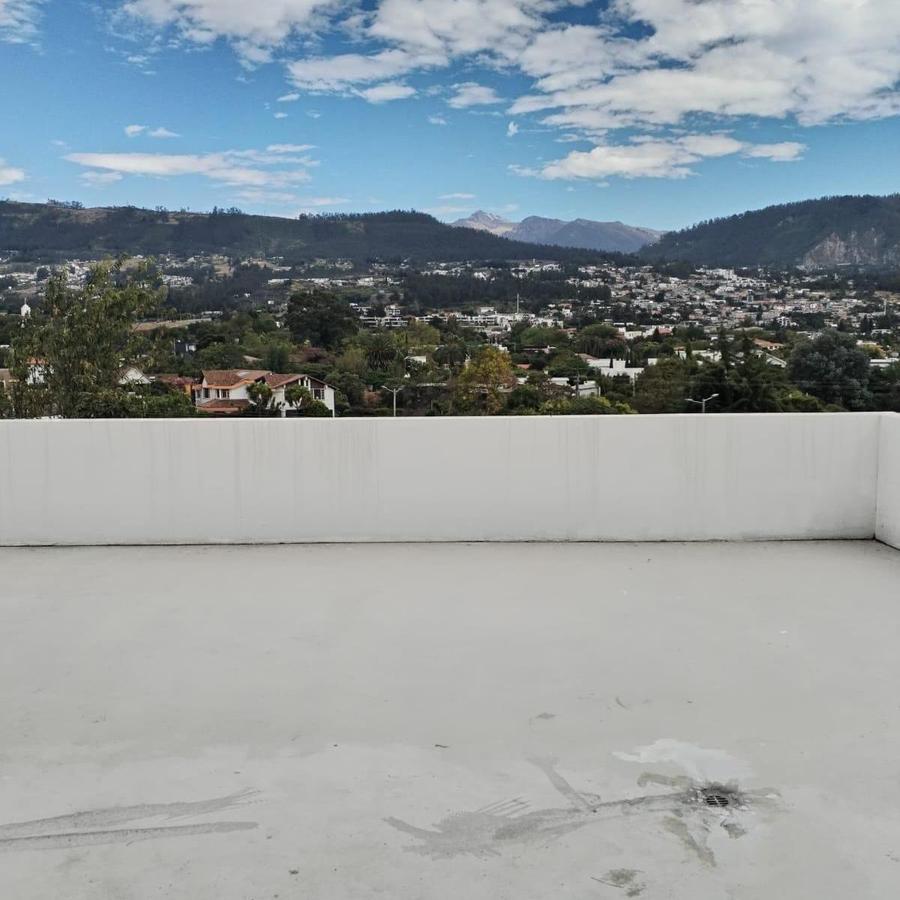 Departamento con Hermosa Vista Sector Cumbayá 
