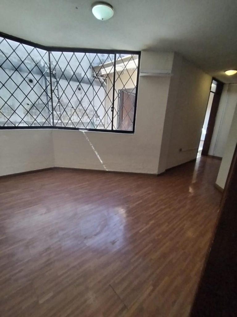  Casa con Ubicación Estratégica Sector Real Audiencia