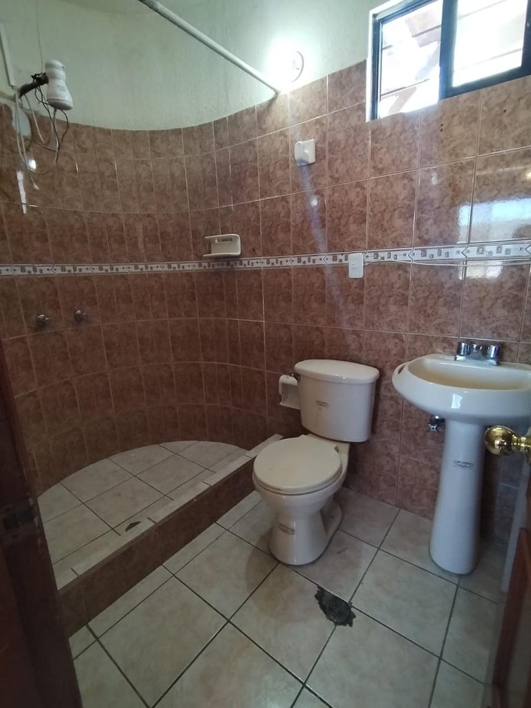 Casa Amplia de 3 Dormitorios Sector Ponceano Alto