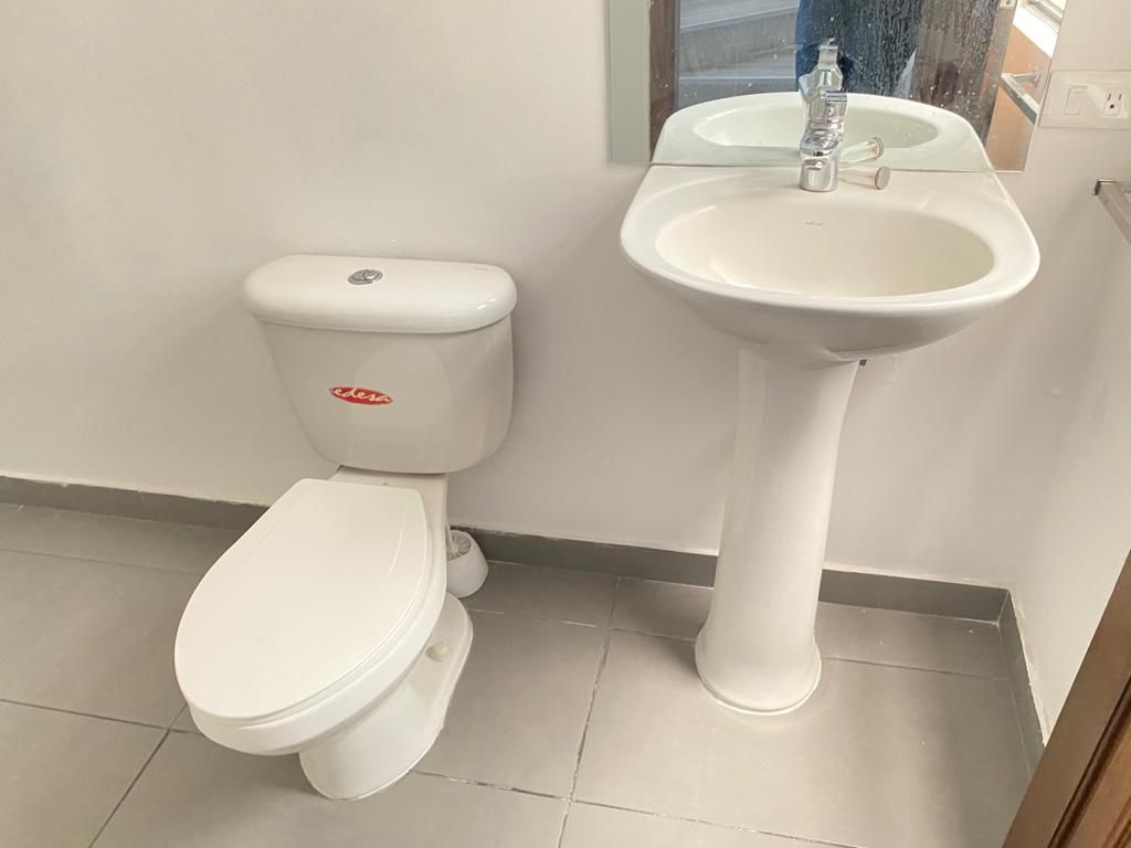 Casa comercial con Ubicación Estratégica Sector La Carolina