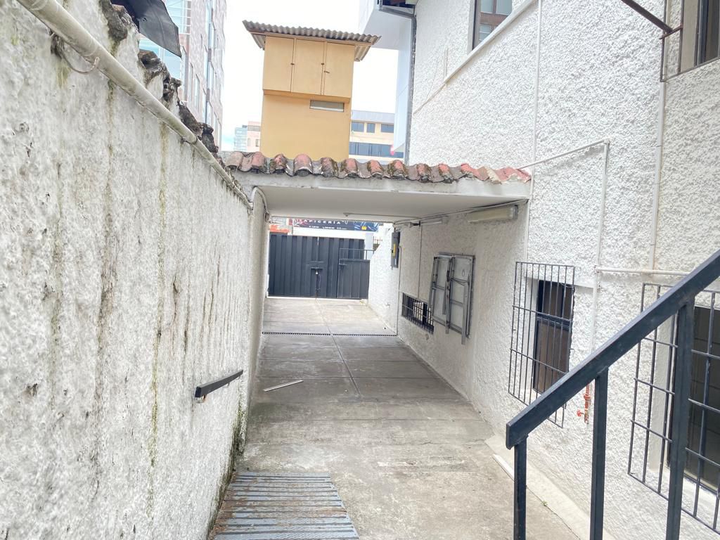 Casa comercial con Ubicación Estratégica Sector La Carolina