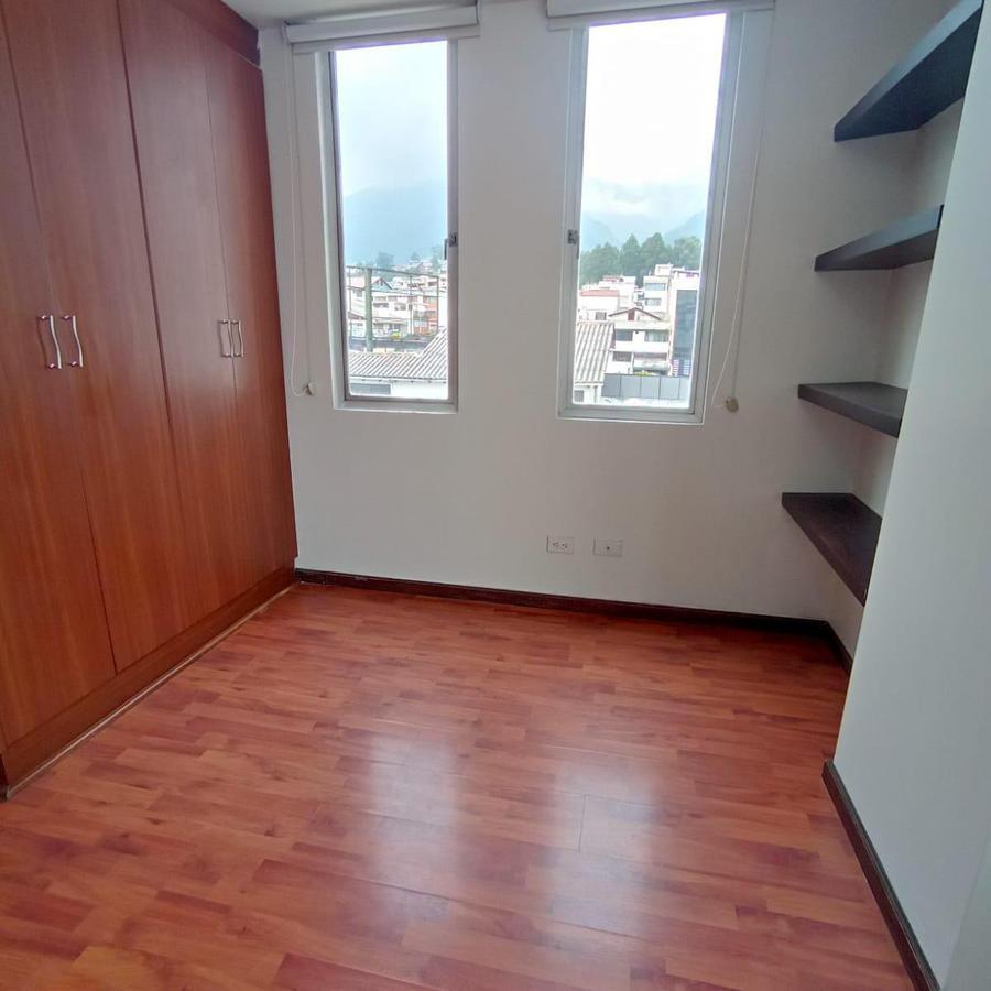 Departamento con Hermosa Vista en Venta Sector Rumipamba