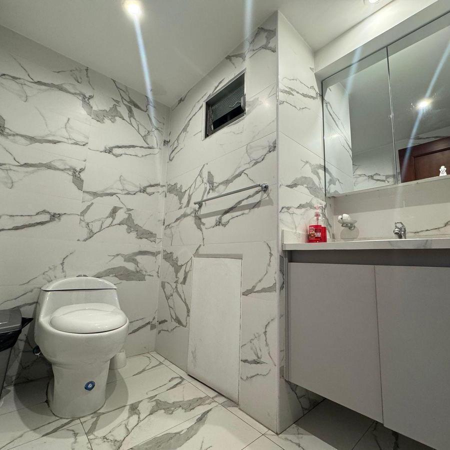 Oficina con Excelente Ubicación en Venta Sector República del Salvador