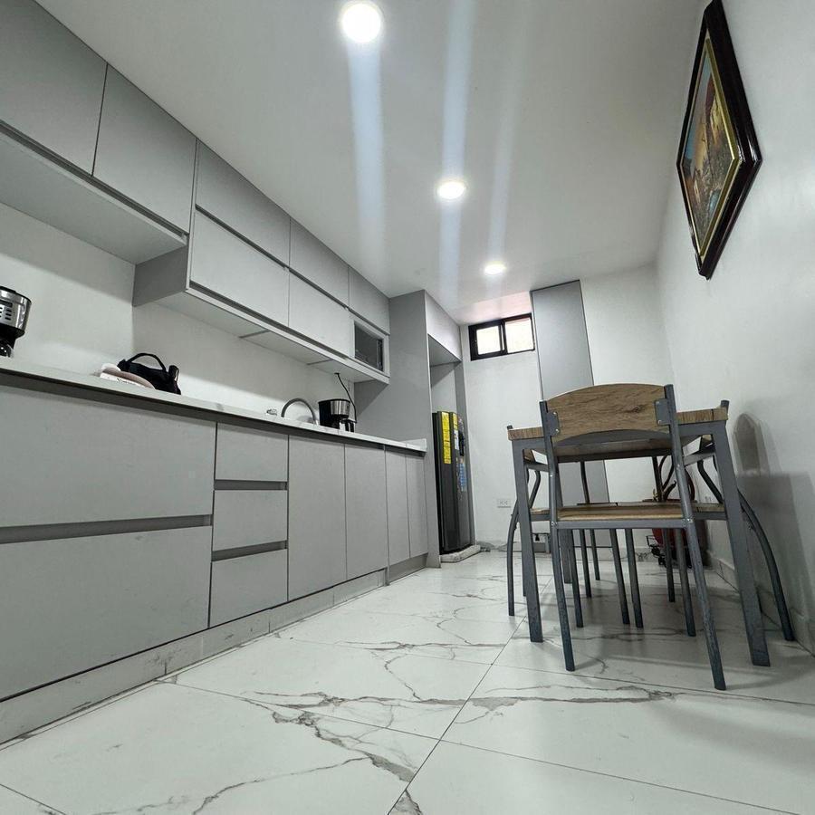 Oficina con Excelente Ubicación en Venta Sector República del Salvador